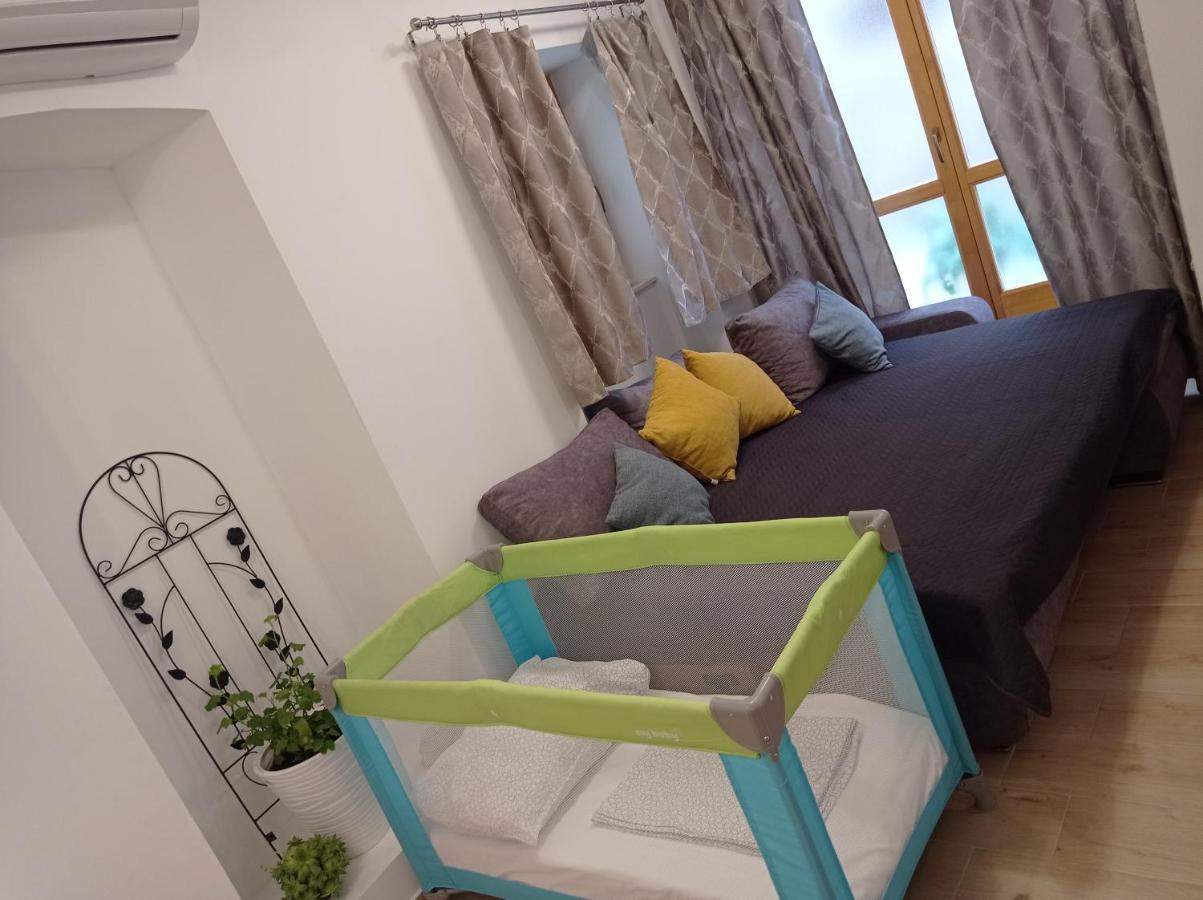 Apartman Milla Apartment สกราดิน ภายนอก รูปภาพ